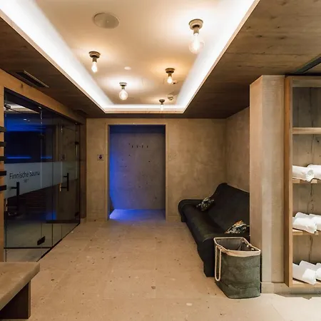 Gabi Hotel 4*