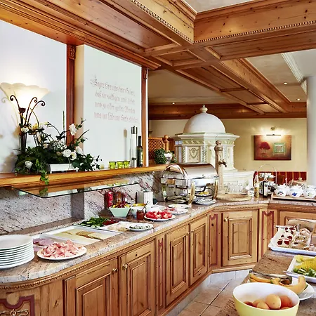 Gabi Hotel 4*